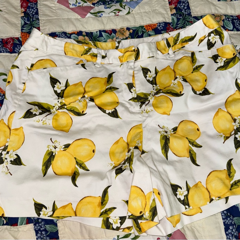 Lane Bryant Lemon Print Women's Shorts - Picture 3 of 14